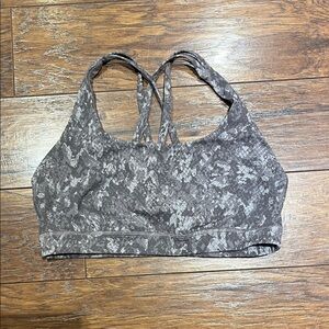 LULUEMON energy bra *snake* pattern size 10